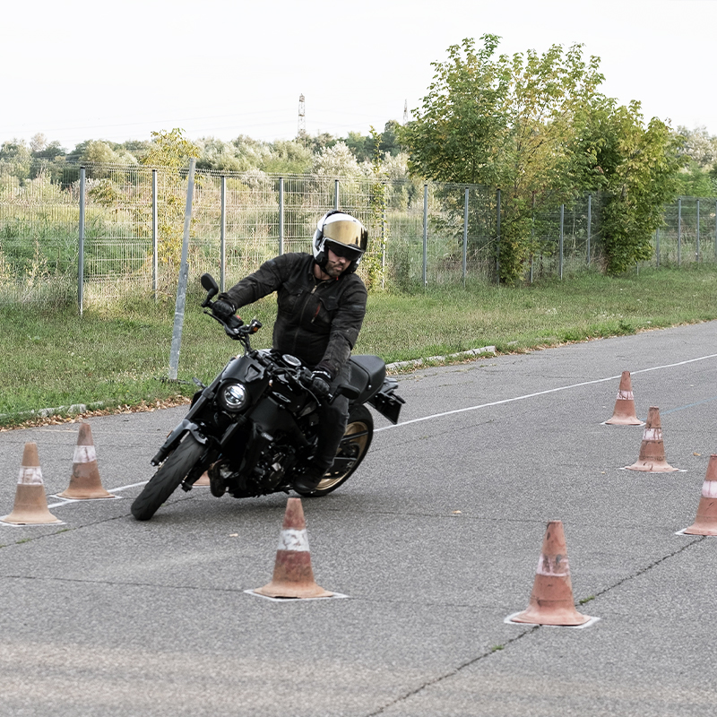 motoros oktatás tanpályán