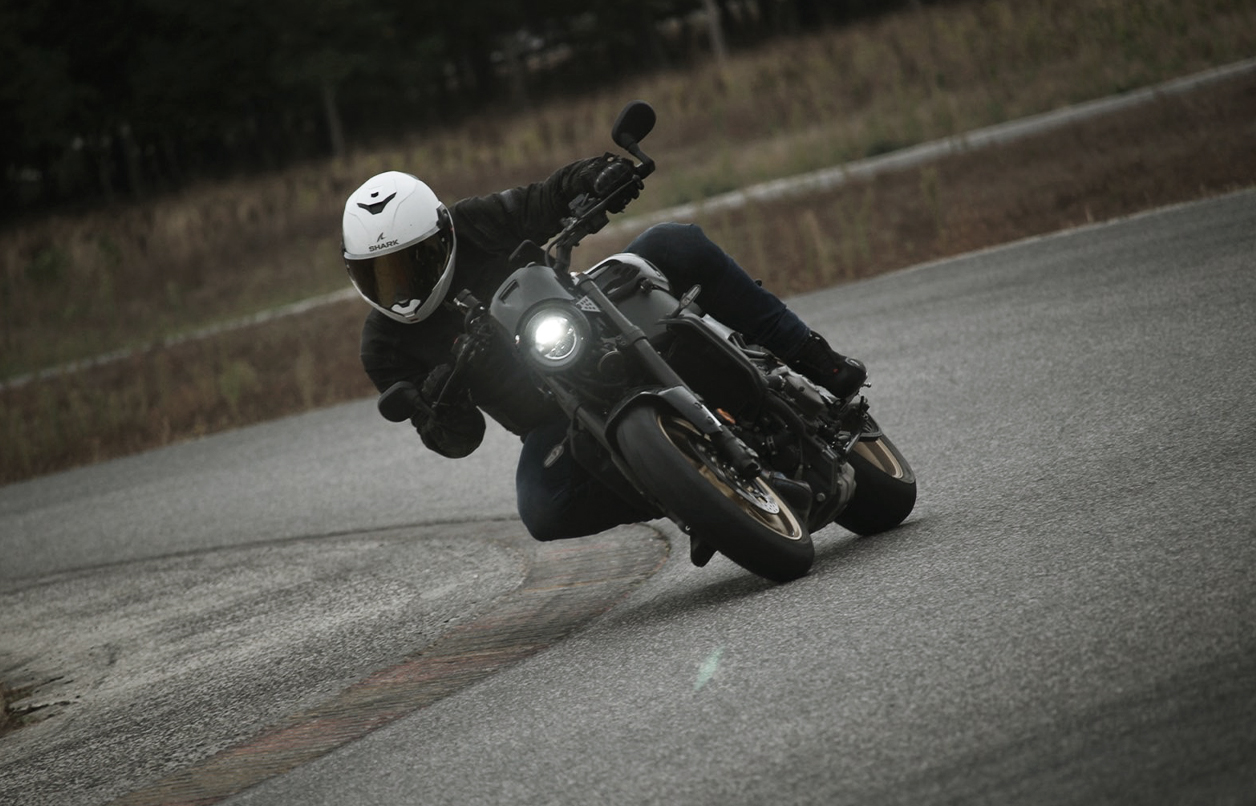 motoros vezetéstechnika pécs